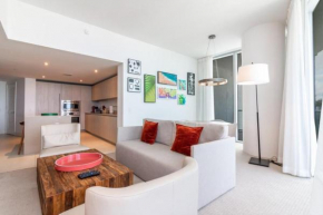 Hyde Beach Luxury Condo-Resort Condo